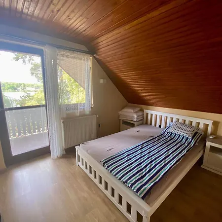 Kisduna Haz Apartment *