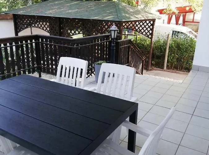 Kisduna Haz Apartament *